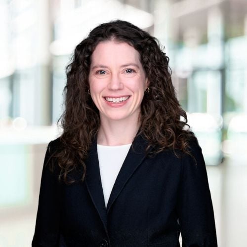 Danielle Hunt Prague RESIG Headshot